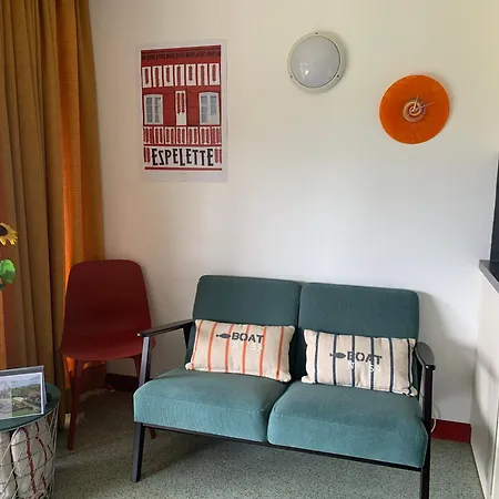 Hosta Piscine Vue Montagnes *